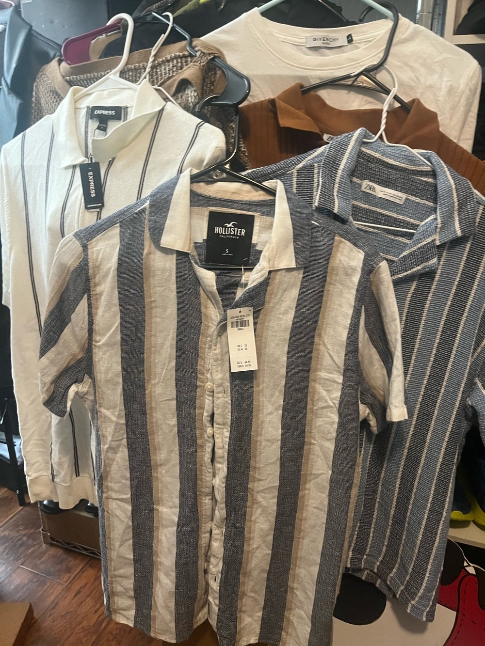 Zara/Hollister/Express- Men's Blue and White Vertical Stripe Short-Sleeve Shirt-